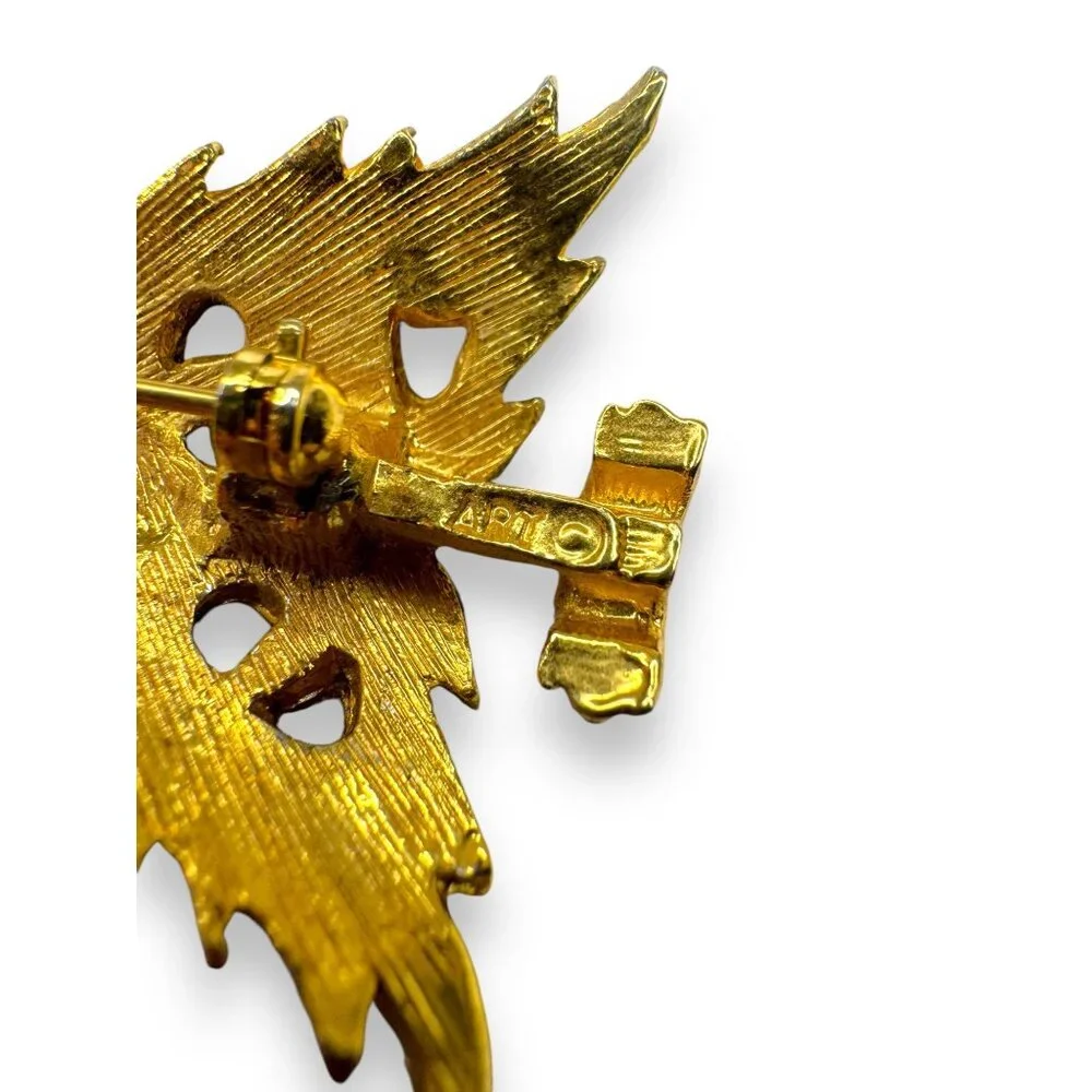 Mode Art Arthur Pepper Christmas Tree Brooch Pin Gold Tone Rhinestone Accents